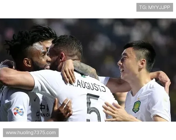 西安篮球队速度之争引发热议球迷观点各异赛场表现备受关注 西安篮球队速度之争引发热议球迷观点各异赛场表现备受关注