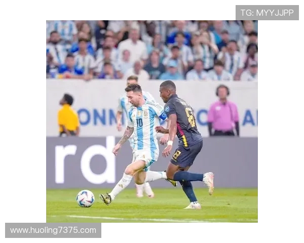 2022年阿根廷与厄瓜多尔激战回顾及精彩瞬间分析